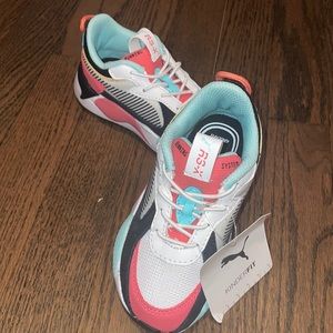 Puma sneakers. Coral/mint/black